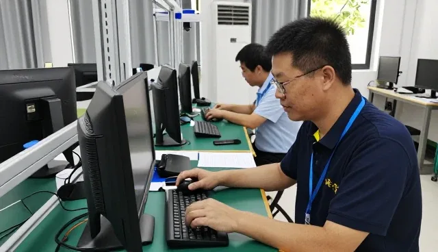 上海代愿成信息科技有限公司分析运维托管等企业信息管理系统市场变化